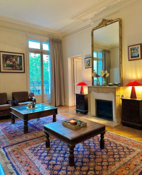 Champs Elysée Prestige Apartment